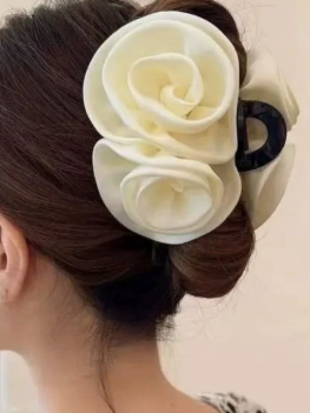 Women's hair clip